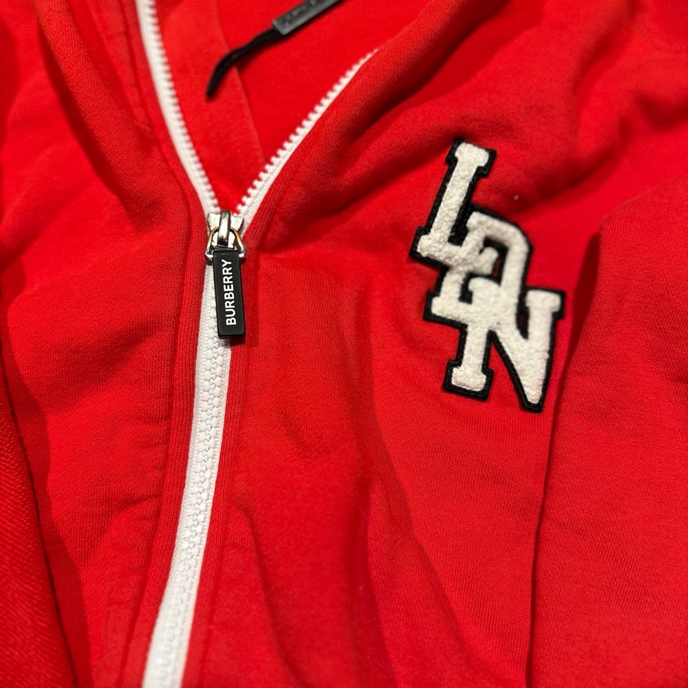 Red. Burberry Kids LDN flocked hoodie.